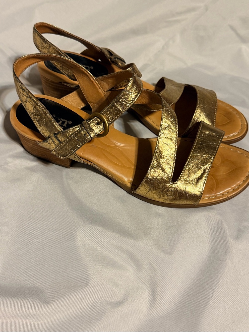 Born Gold Metallic Leather Comfort Sandals Block‎ Heel Adjustable Buckle 10M - Picture 4 of 10